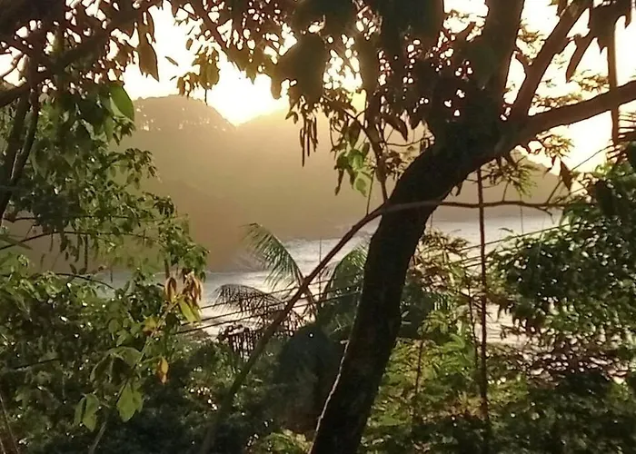 Altar Da Praia Vermelha 180° De Vista Para O Mar Ubatuba